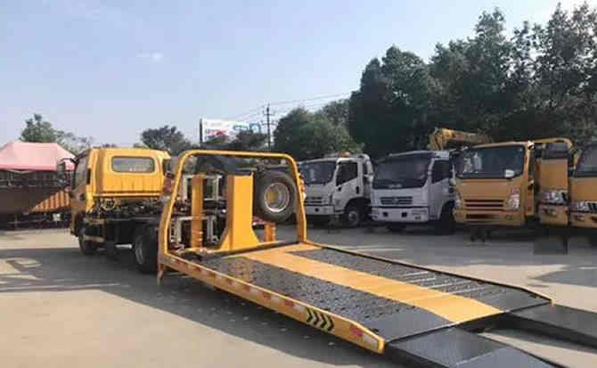 寒亭区汽车中途维修案例